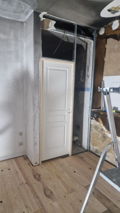 Avant – Dépose des éléments endommagés Dépose après les dégâts de l’incendie